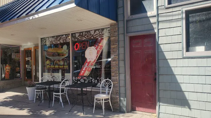 3 Tiers Bakery, LLC Picture 3