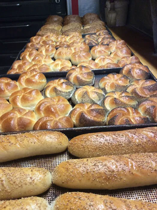 Yellow Cottage Deli & Bakery Picture 9