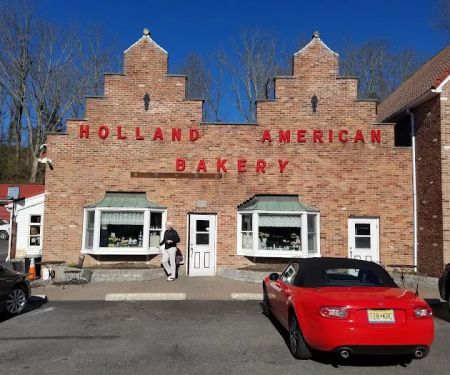 Holland American Bakery
