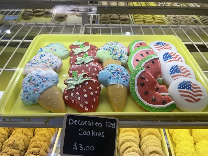 Minooka Pastry Shop Picture 5