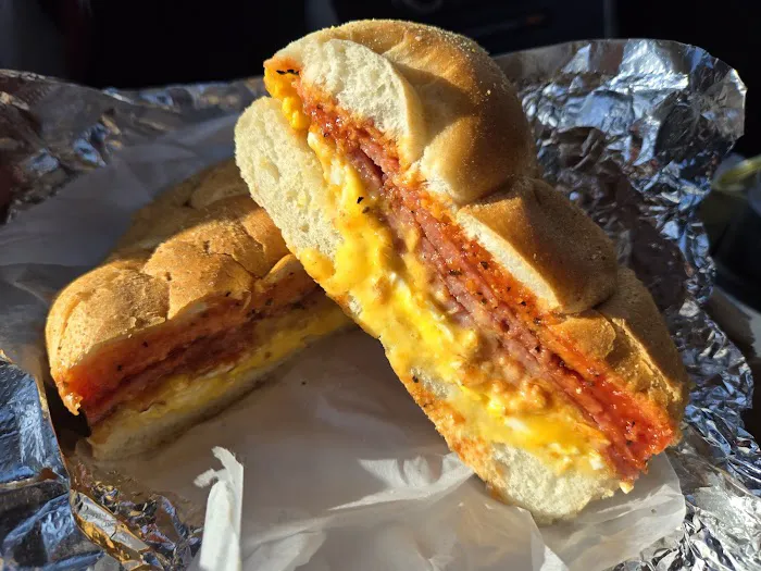Bloomingdale HOT BAGELS & Deli Picture 8