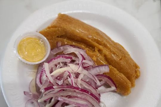 La Llama Bakery & Deli
