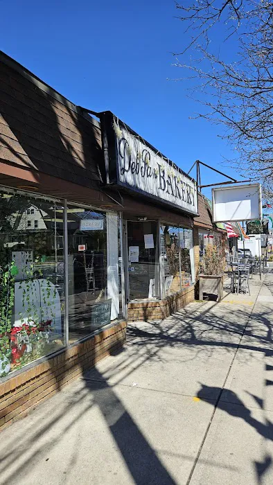 Deb Pam Bakery Picture 2