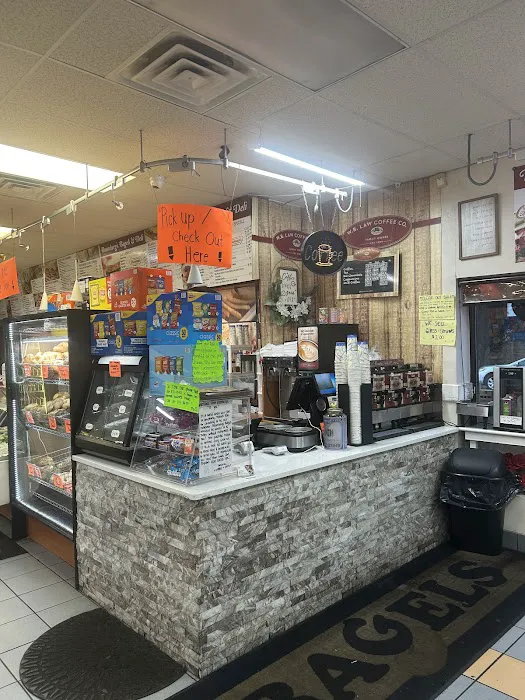 Boomberg's Bagels Grill and Deli Picture 7
