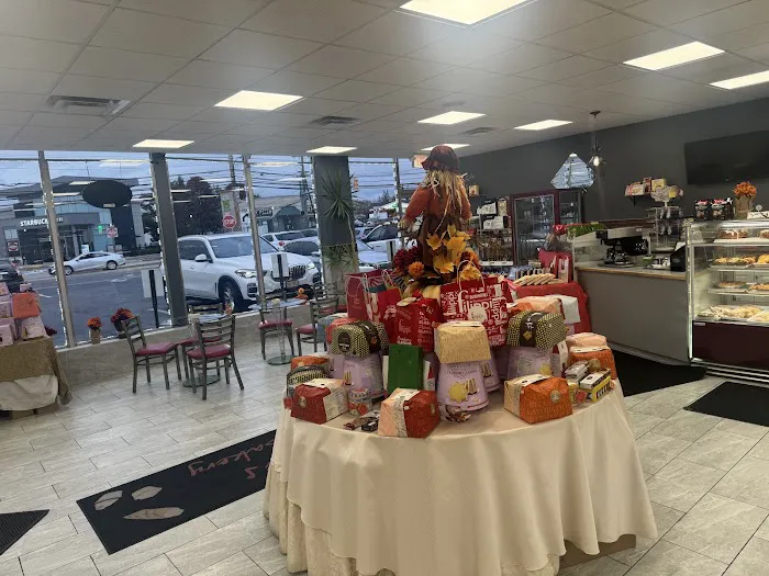 Maria's Italian Bakery Picture 3