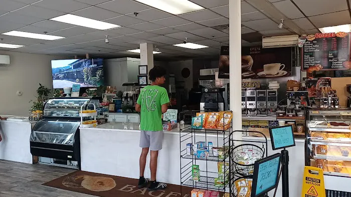 Bagel Twist & Deli Picture 2