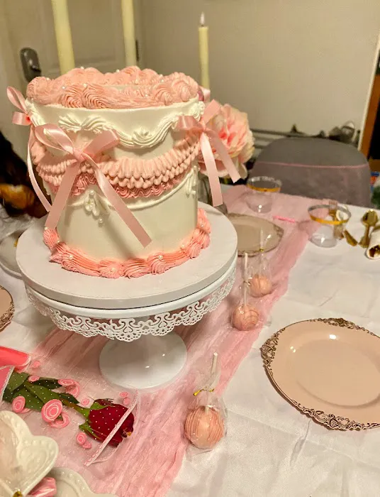 Cake Store Mommy Picture 4