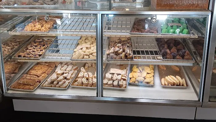 Bella-Napoli Italian Bakery Picture 9