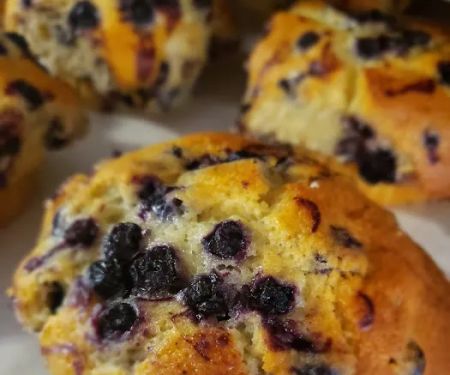 Woolfie's Coffee and Breakfast Bakery