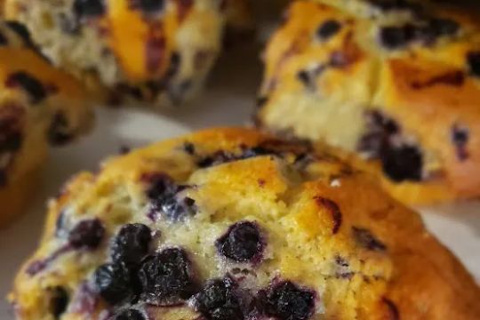 Woolfie's Coffee and Breakfast Bakery