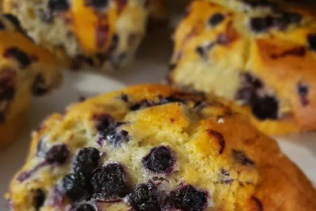 Woolfie's Coffee and Breakfast Bakery