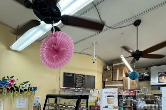 Caramelo Bakery & Cafe