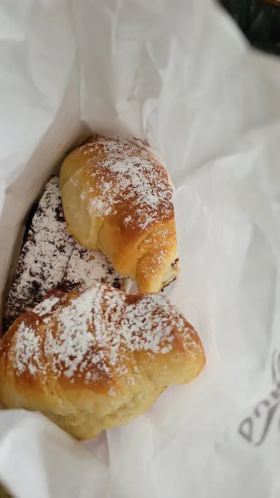 Bread & Chocolate Picture 6