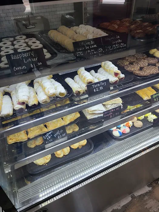 Dulces Bakery La Casa de los Tres Leches - Online Cloud Kitchen Picture 4