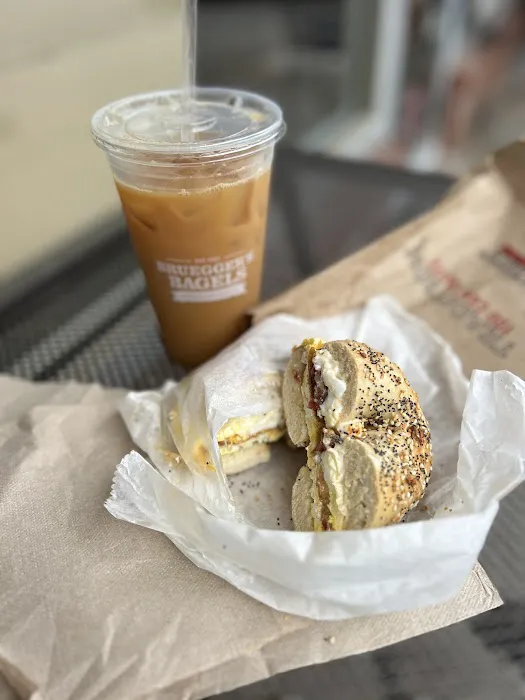 Bruegger's Bagels Picture 10