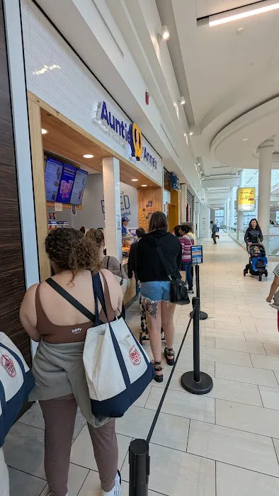 Auntie Anne's Picture 3