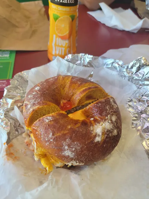 Hot Bagels & Deli Picture 9