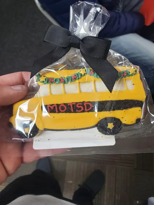 Little Red's Gingerbread Picture 1