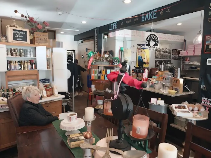 Shannon’s Eyes on the Pies Picture 10