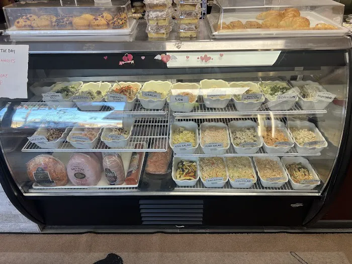 5 BROTHERS BAGELS &DELI Picture 3