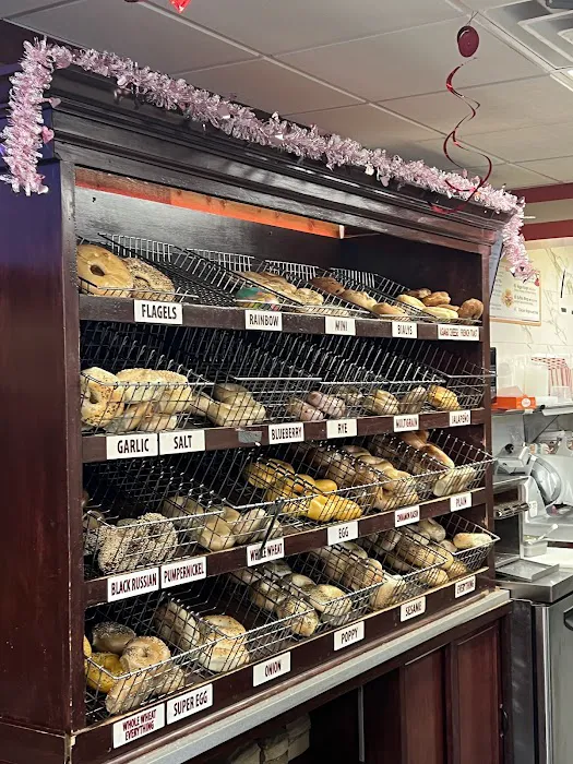5 BROTHERS BAGELS &DELI Picture 4