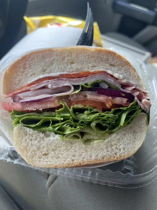 5 BROTHERS BAGELS &DELI Picture 7