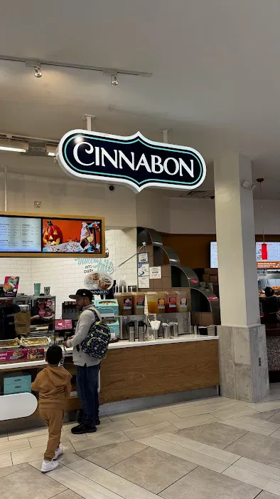 Cinnabon Picture 7