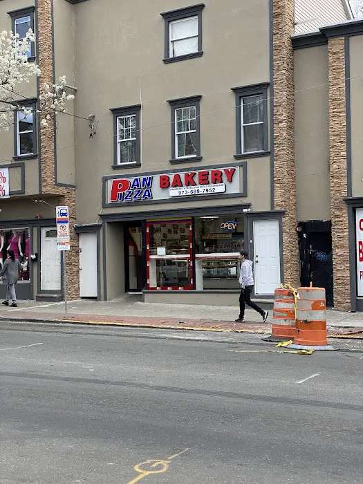 Pan Pizza Bakery Picture 4