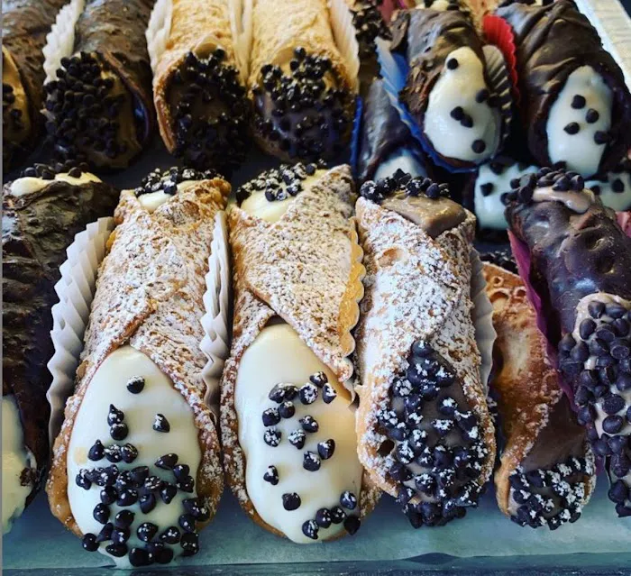 Vella's Cannoli Picture 3