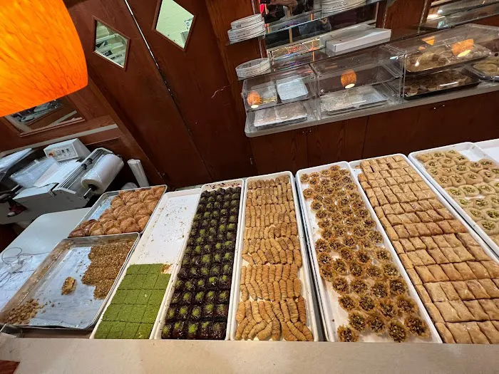Alhamadanya Sweets Picture 1