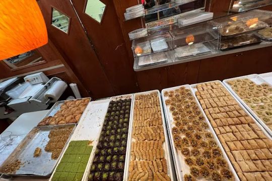Alhamadanya Sweets