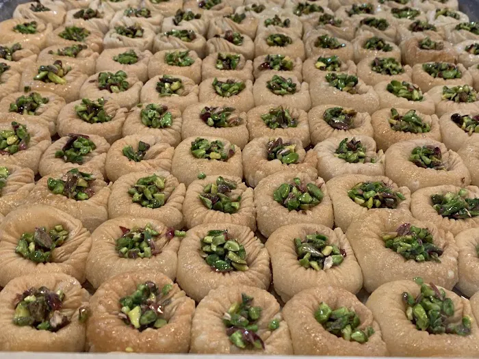 Alhamadanya Sweets Picture 3