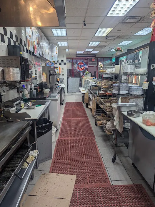 Plaza Bagels & Deli Picture 4