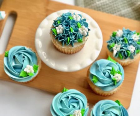 Deb's Custom Cupcakes