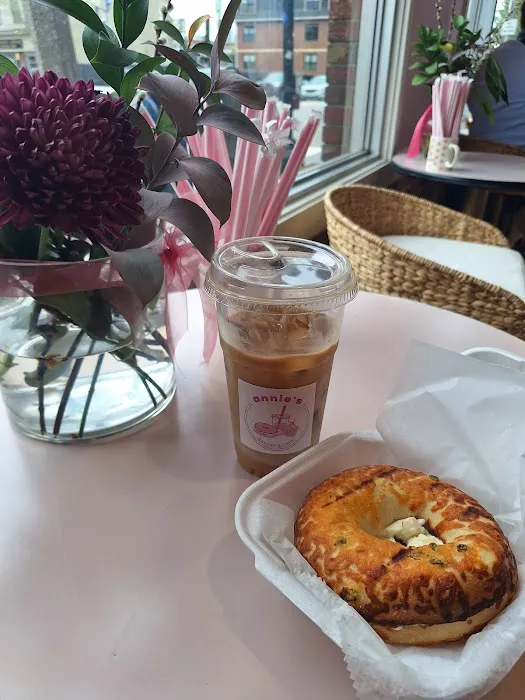 Annie’s Bakery & Cafe Picture 8