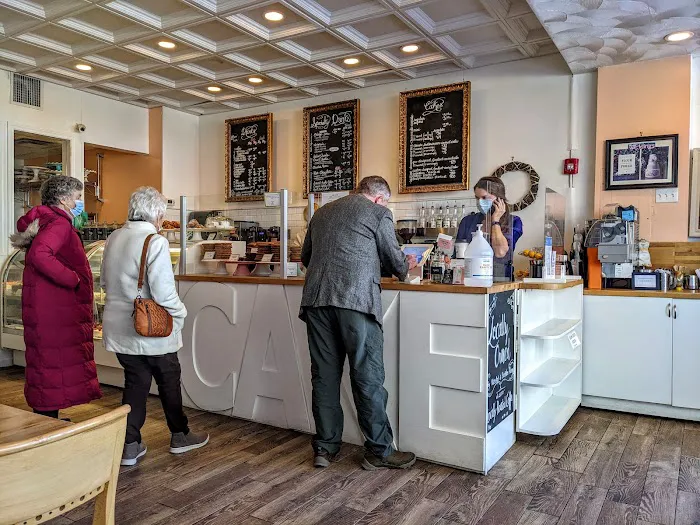 Oakleaf Cakes Bake Shop Picture 1