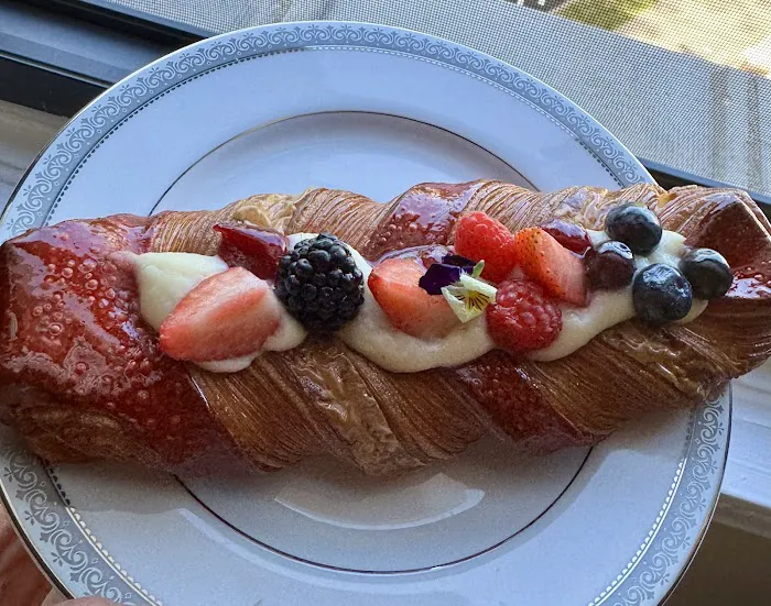 Lakon Paris Patisserie Picture 6