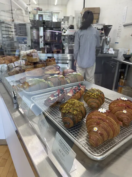 Lakon Paris Patisserie Picture 1