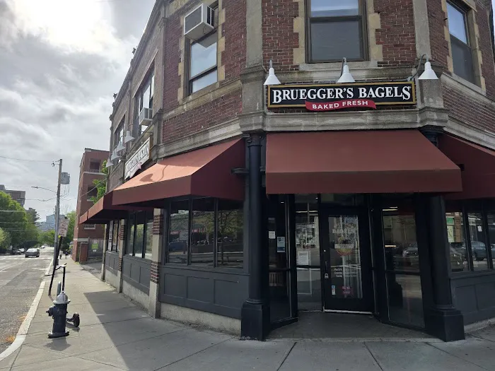 Bruegger's Bagels Picture 10