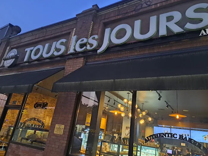 Tous les Jours Picture 2