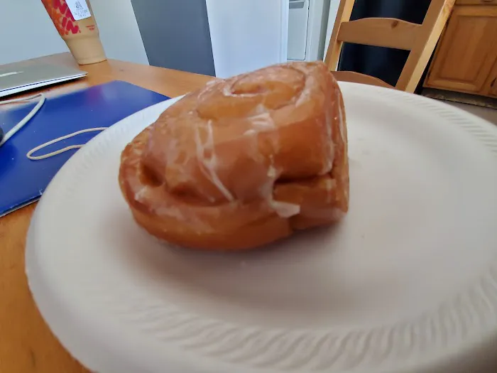 Linda's Donuts Picture 8