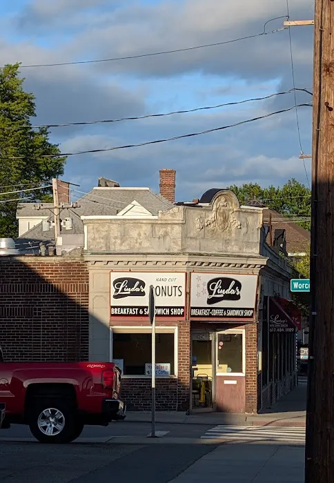 Linda's Donuts Picture 3