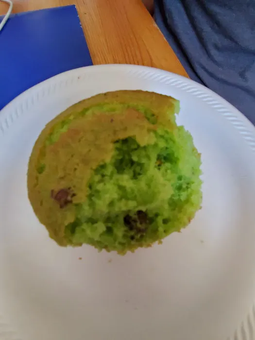 Linda's Donuts Picture 9