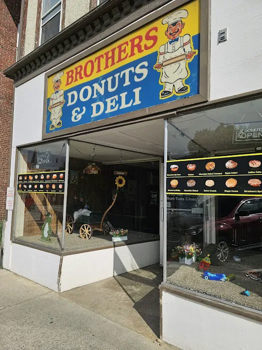 Brothers Donuts & Deli Shop Picture 10