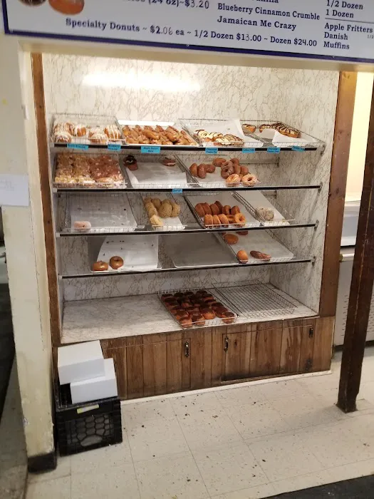 Brothers Donuts & Deli Shop Picture 7