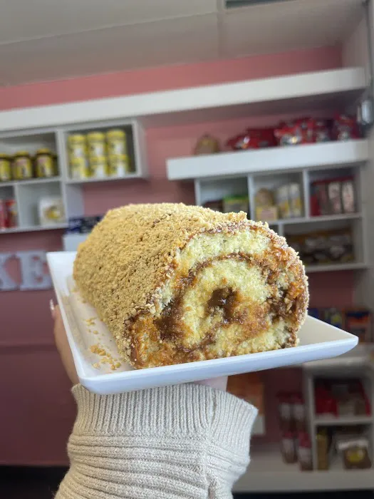 Delicias Cake & Bakery Picture 2