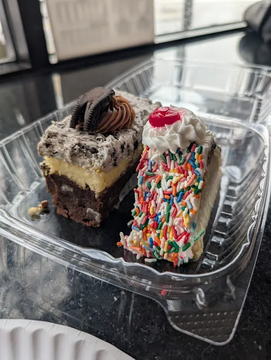 Roma's Bakery & Deli Picture 3