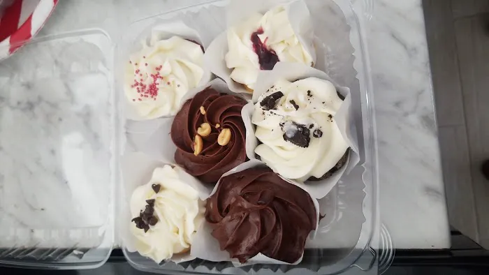 Jarets Stuffed Cupcakes Picture 4
