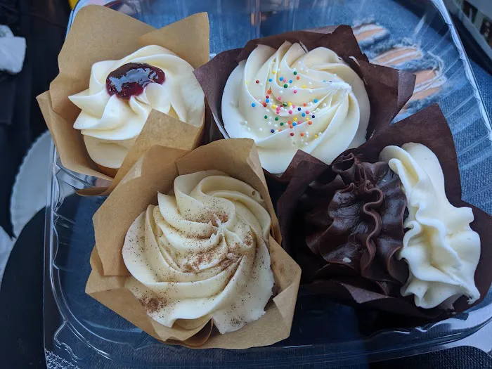 Jarets Stuffed Cupcakes Picture 3