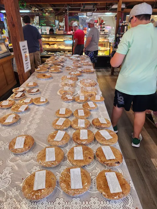 Apple Pie Bakery Picture 6